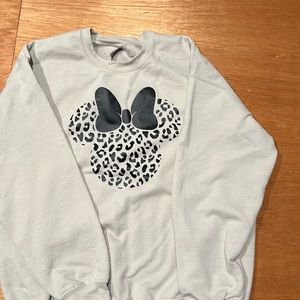 Minnie Mouse Leopard Sweat Shirt. Never been worn